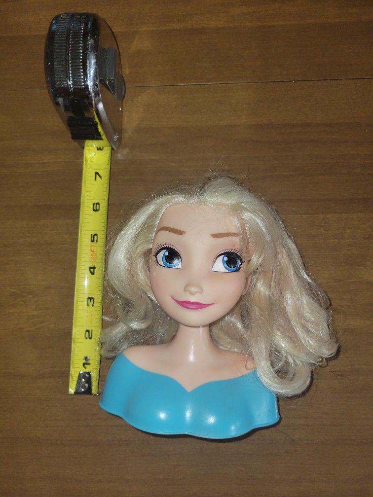 Disney Frozen Elsa Styling Head With Brush - Hair Style Ages 3+
