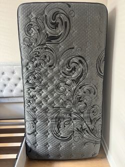 2 Mattresses twin size