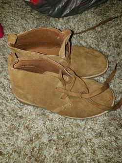 Gap size 12 c winter boots