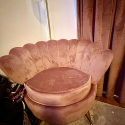 Blush Pink Velvet Accent Chair 