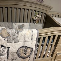 large Crib with changing Table