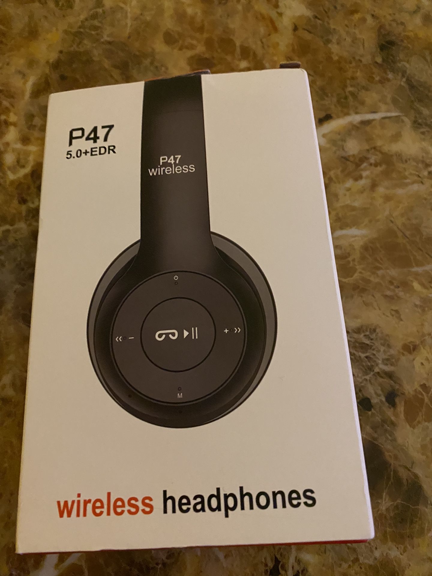 New Bluetooth Wireless Headphones   NEW IN BOX  