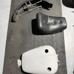 Harley Davidson FXR PARTS seat / gas tank / front fender