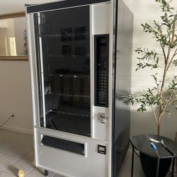 Vending Machine Model 3014A