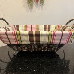 Wicker Storage Footed Basket with removable fabric liner 15x10x6”