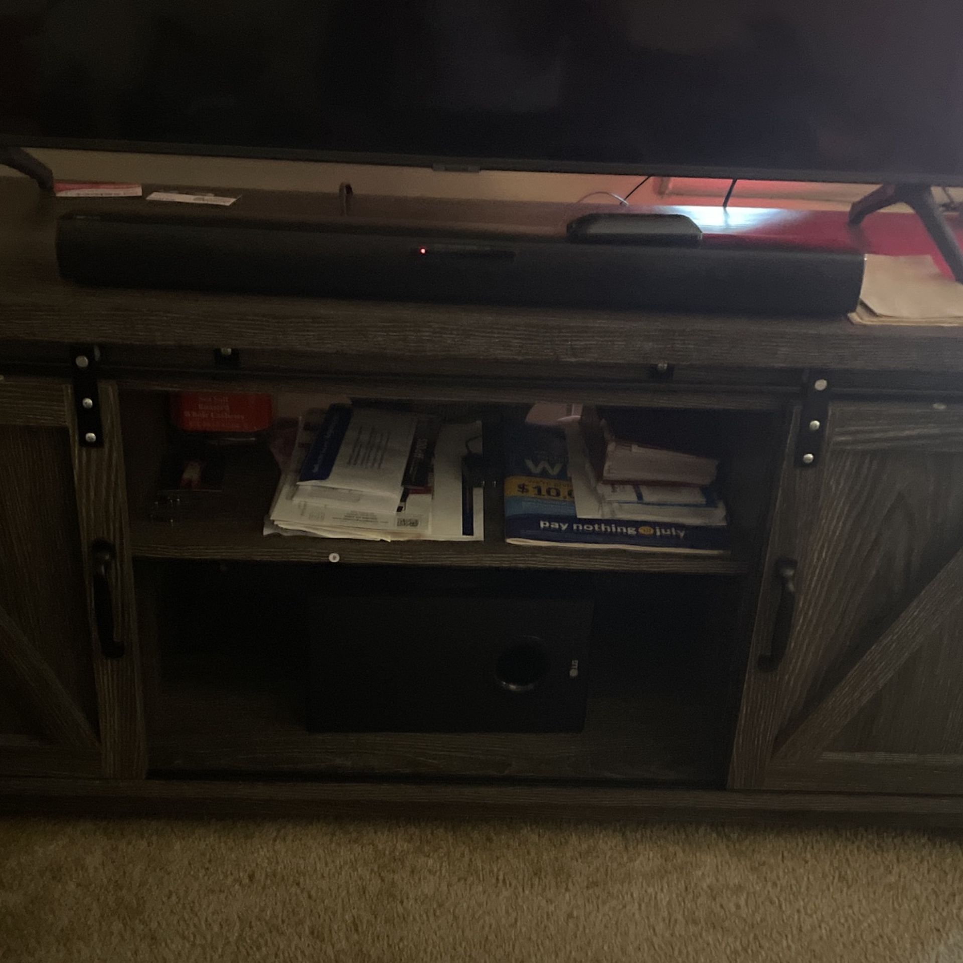 Entertainment center
