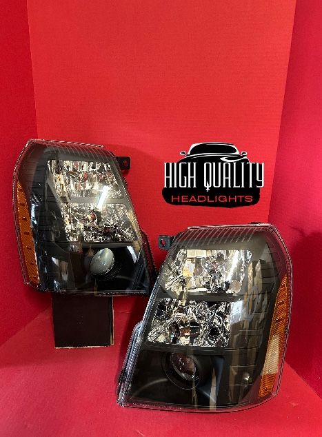 Cadillac Escalade 2007. 2014 headlight.