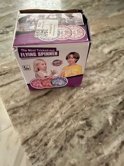 Flying Spinner Toy in Box