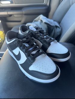 Women’s Size 7 Nike Dunks