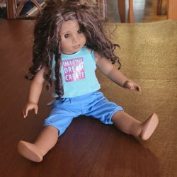 American Girl Doll Gabriela in Pajamas Outfit Dark skin, curly hair, 
brown eyes . Pre-owned, good shape, please see photos for details.
Weight 1.5lb 