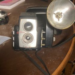 Vintage Brownie Starflex Camera