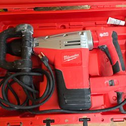 Milwaukee SDS-MAX Demolition Hammer