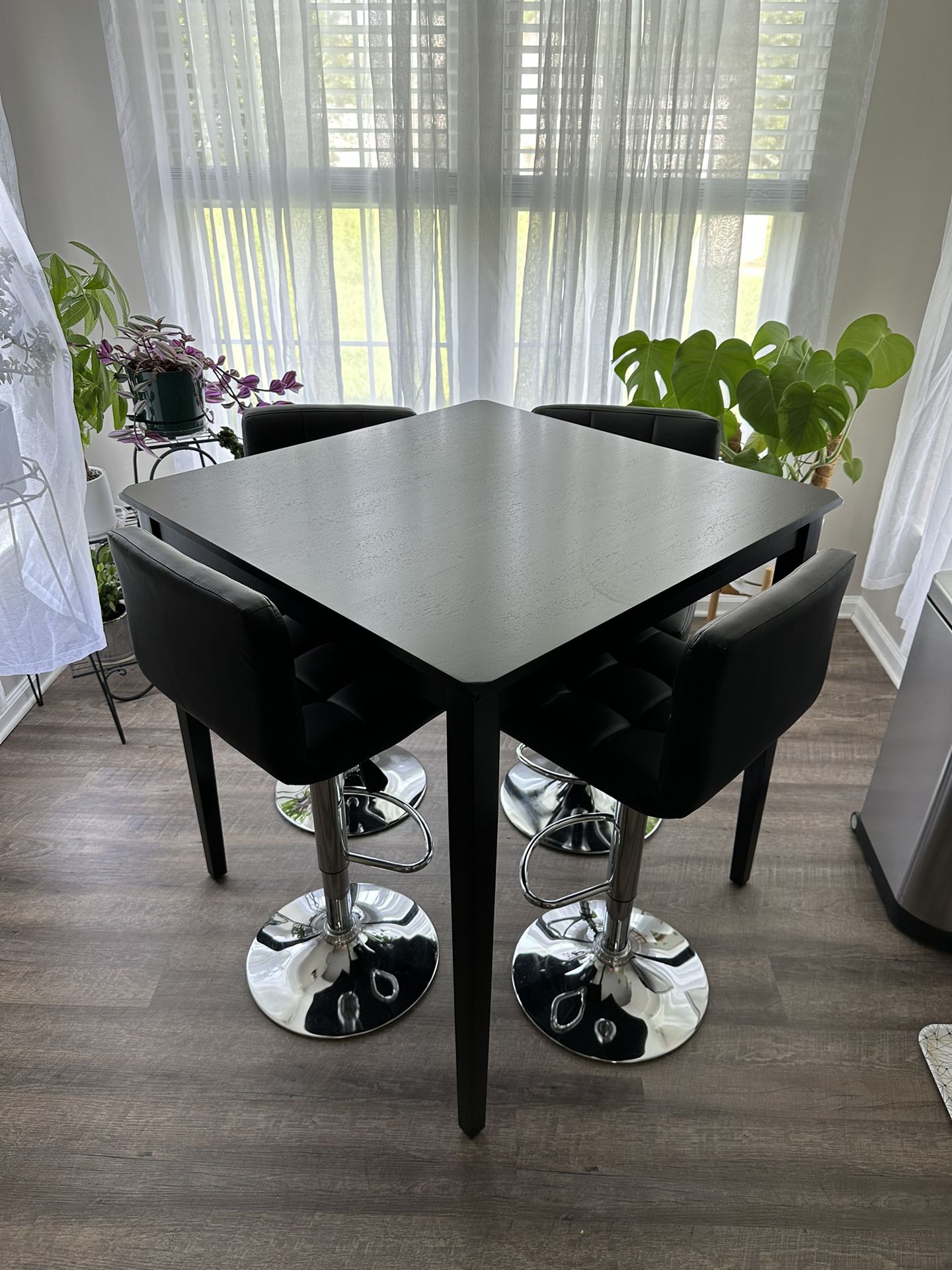 36” Counter Height Table 