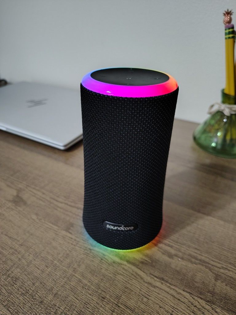 Soundcore Flare 2 bluetooth speaker / LIKE NEW