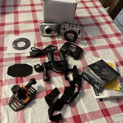 Vivitar DVR 781 HD You Get Everything You See In Pic 