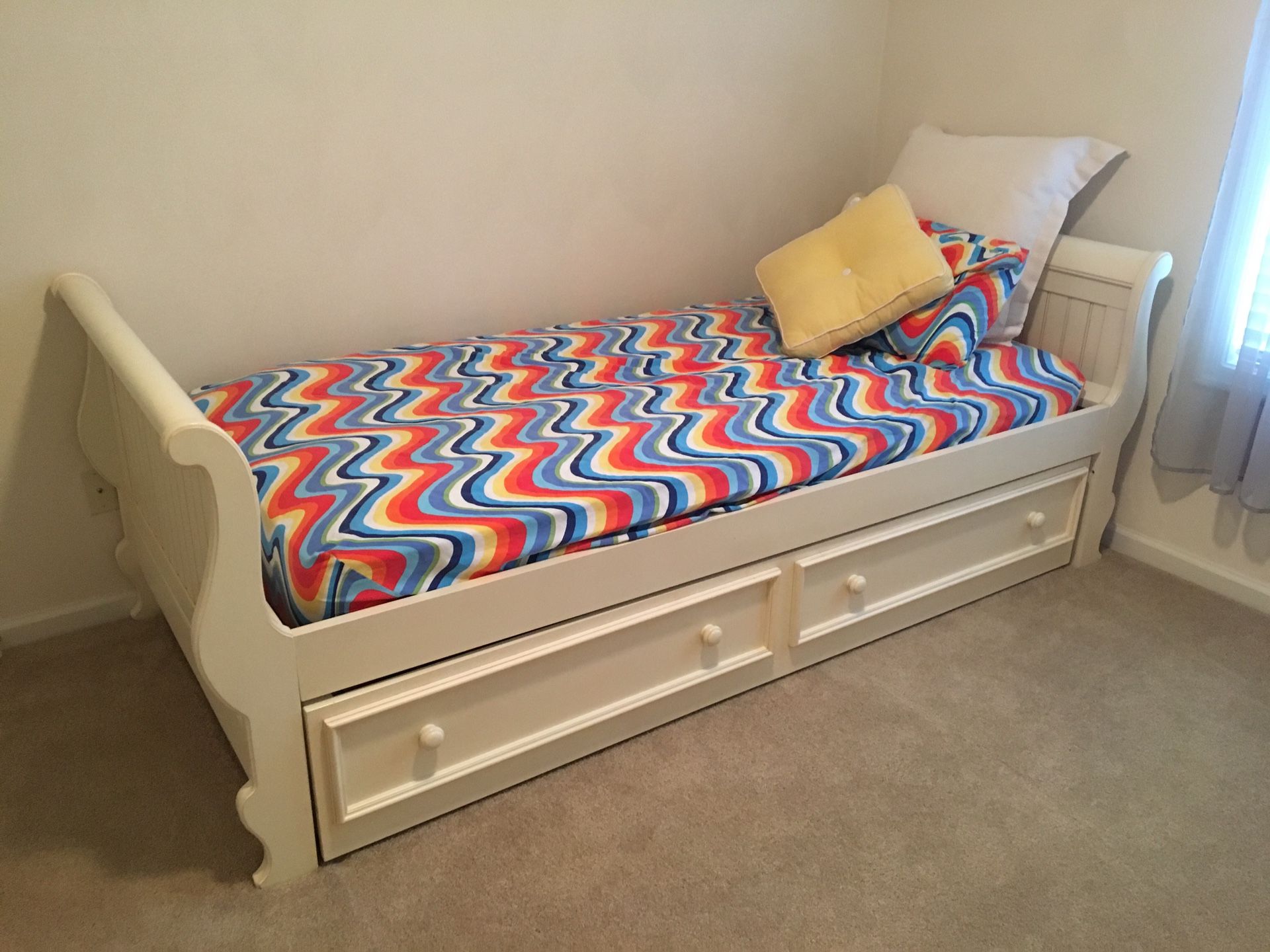 Twin bed with Trundle Bed Ethan Allen with Mattresses for Sale in