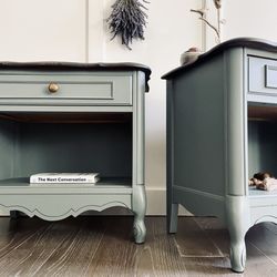 Set Of Nightstands / Side Tables