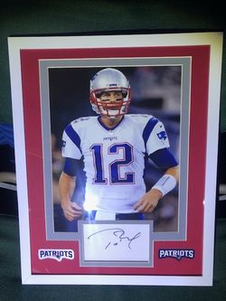 Tom Brady signed frame, Patriots