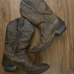 Women’s Ariat Cowboy Boots 
