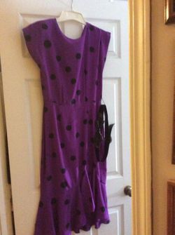 Custom-made dress purple and black without