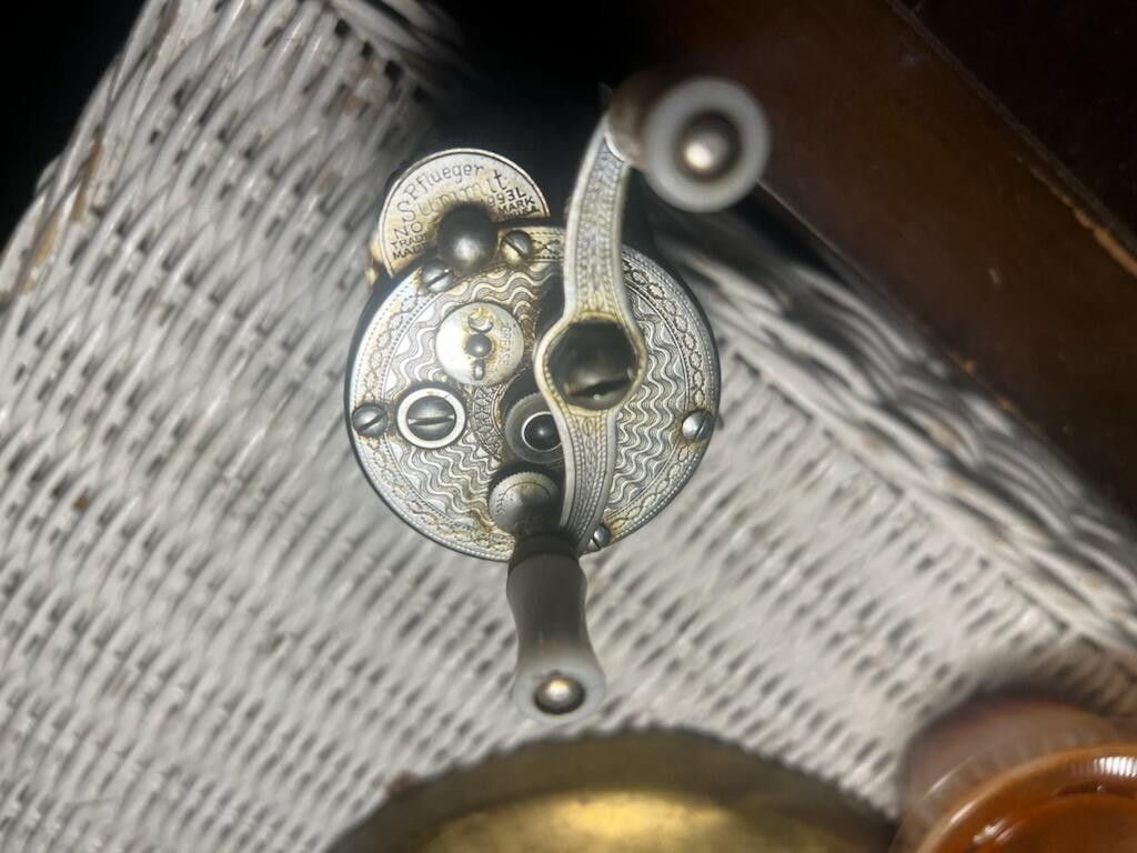 Shakespeare No. 1962 Vintage Made in U.S.A. Spinning Reel — Classic Metal Reel