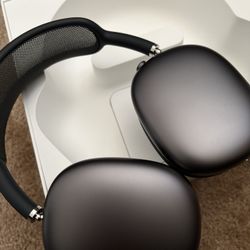 AirPods Max - Lightning