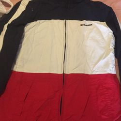 Tommy Hilfiger Size :( Medium ) Unisex