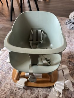Lalo Booster Baby Chair Barely Used