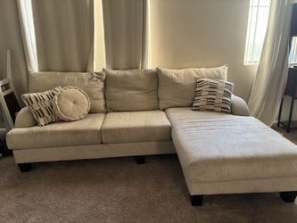 RC Willey Chaise Sectional