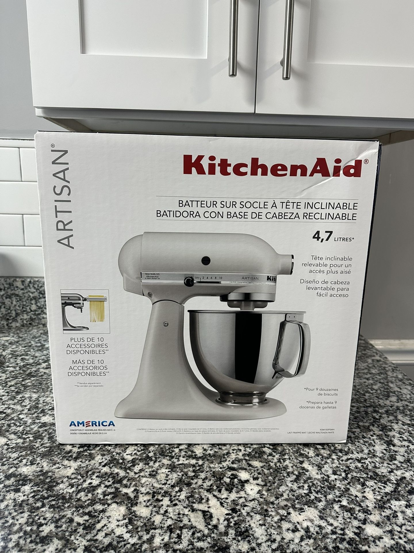 KitchenAid KSM150PS Artisan 5qt. Stand Mixer for Sale in Atlanta, GA