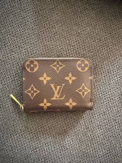 Louis Vuitton Zippy Wallet
