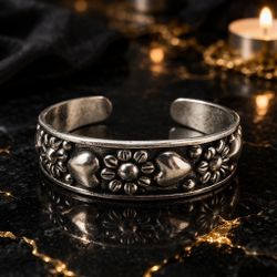 Vintage Taxco Sterling Silver 925 Bracelet – Floral & Heart Cuff – Mexican Silver TB-166 Style – Rare Find