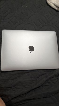 Apple 2020 13" MacBook Air M1 8-Core GPU 512GB 8GB