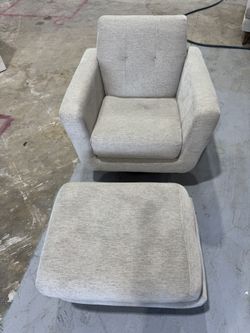 Chair with Foot Rest 