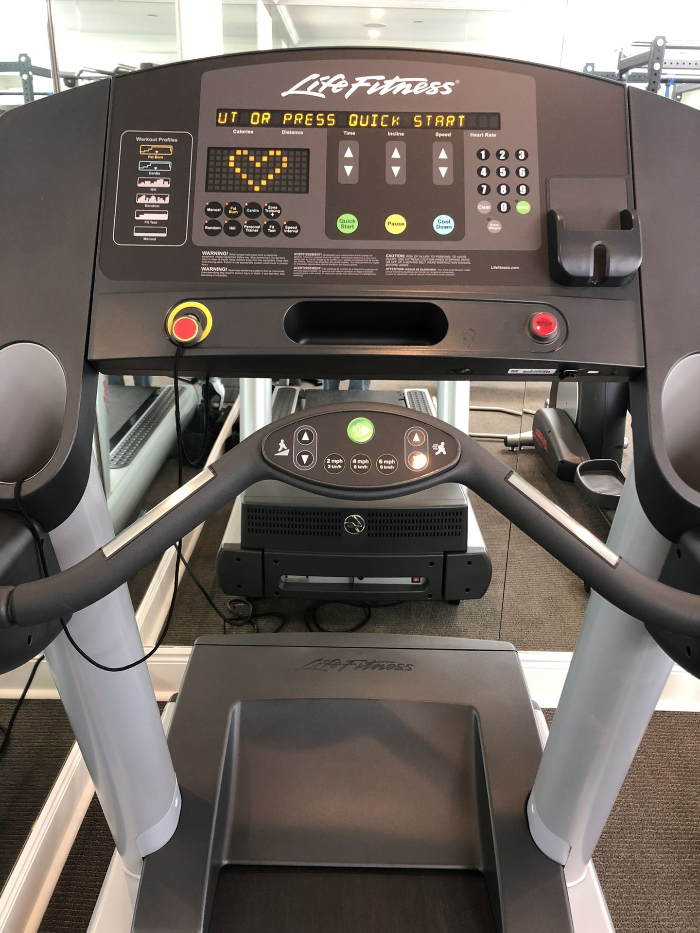Life Fitness Club Series Treadmill 