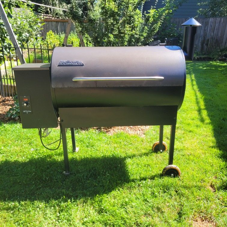 Traeger Big Tex Pellet Grill. Good Working Condition.