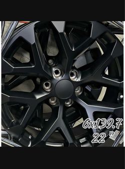 Level up your truck or SUV with a fresh set of 22s! 🛞🔥 ​⚡ Size: 22" 💥 Bolt Pattern: 6x139.7 (6x5.5) 🛻 Fits: Chevy Silverado/Tahoe, GMC Sierra/Yuko