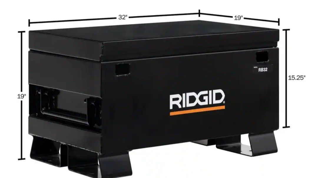 RIDGID
32 in. W x 19 in. H x 18 in. L Portable Jobsite Box