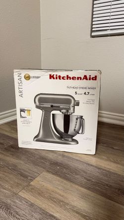 KitchenAid Artisan 5-Qt Stand Mixer Brand New