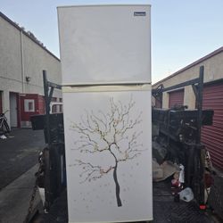 Magic Chef Refrigerator