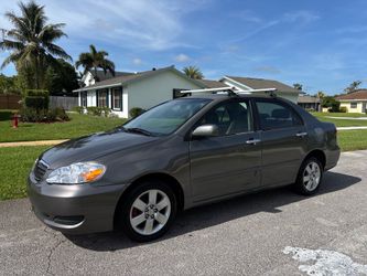 2005 Toyota Corolla LE
