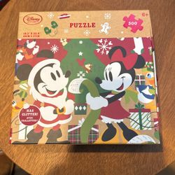 Disney Store Christmas 500 Piece Puzzle Santa Mickey Mouse Mrs Claus Minnie Mouse 