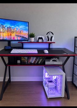 Gaming desk