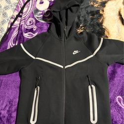 Nike tech