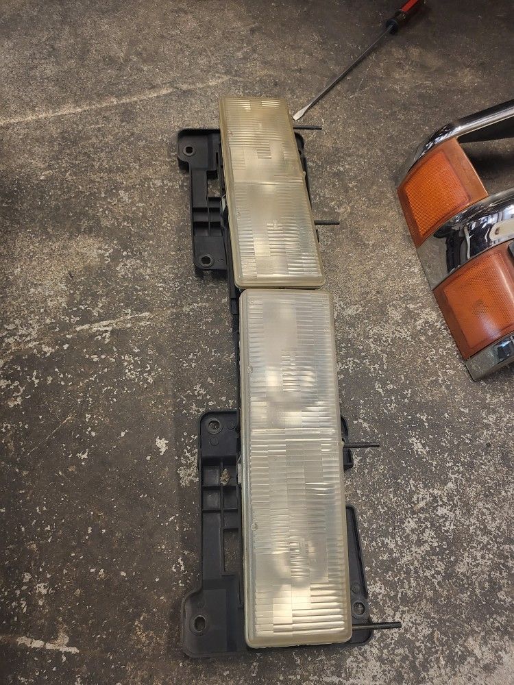 Headlight Covers With Bulbs For 96 C1500 Truck
