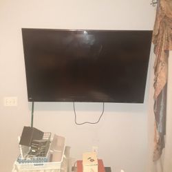 50 In TV With Wall Mount