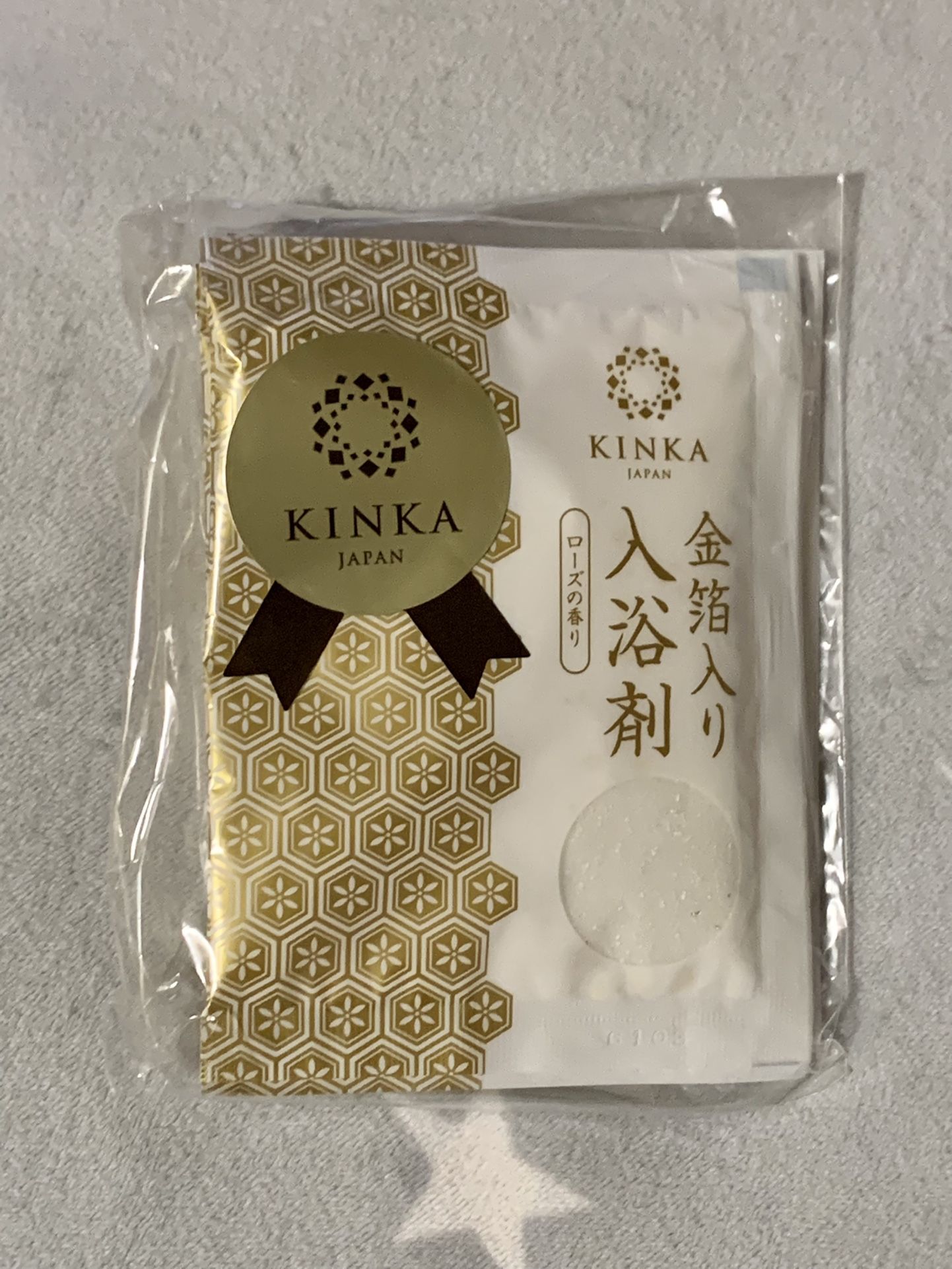 NEW-Rose Bath Salt With Real Gold Powder From Japan. 5 Packages❤️