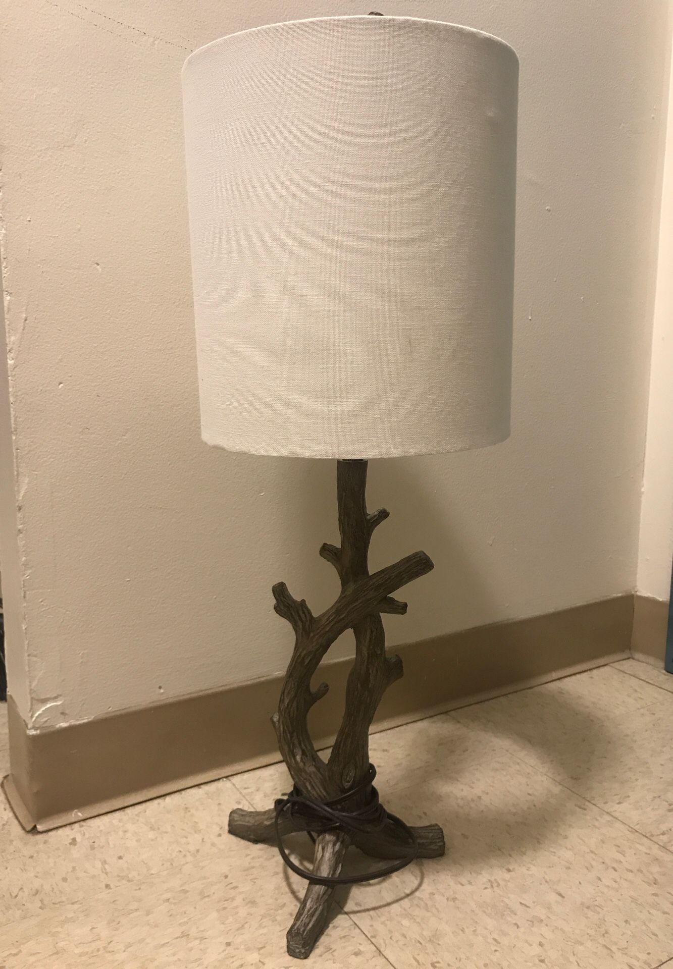 Lamp with branch base