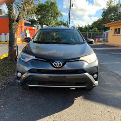 2016 Toyota RAV 4 XLE
