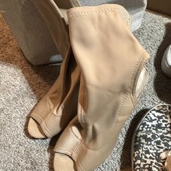 Toms